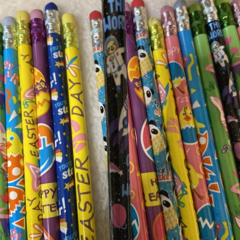 Novelty Pencils Various‎ Mixed Lot of 19 Halloween Holiday Skeletons Bunnies